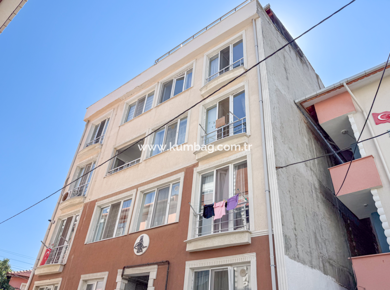 Kumbağ Pazar Sokağına Yakın Geniş 2+1 Kiralık Daire