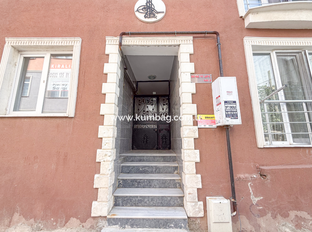 Kumbağ Pazar Sokağına Yakın Geniş 2+1 Kiralık Daire