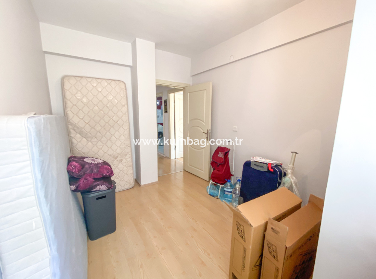 Kumbağ Pazar Sokağına Yakın Geniş 2+1 Kiralık Daire