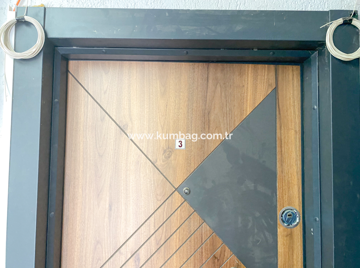 Havuzlu Aquaparklı Güvenlikli Site İçinde Satılık Bahçeli 1+1 Daire