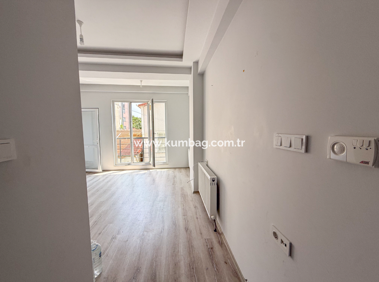 Kumbağ'ın Tam Merkezinde İskanlı Satılık 1+1 Daire
