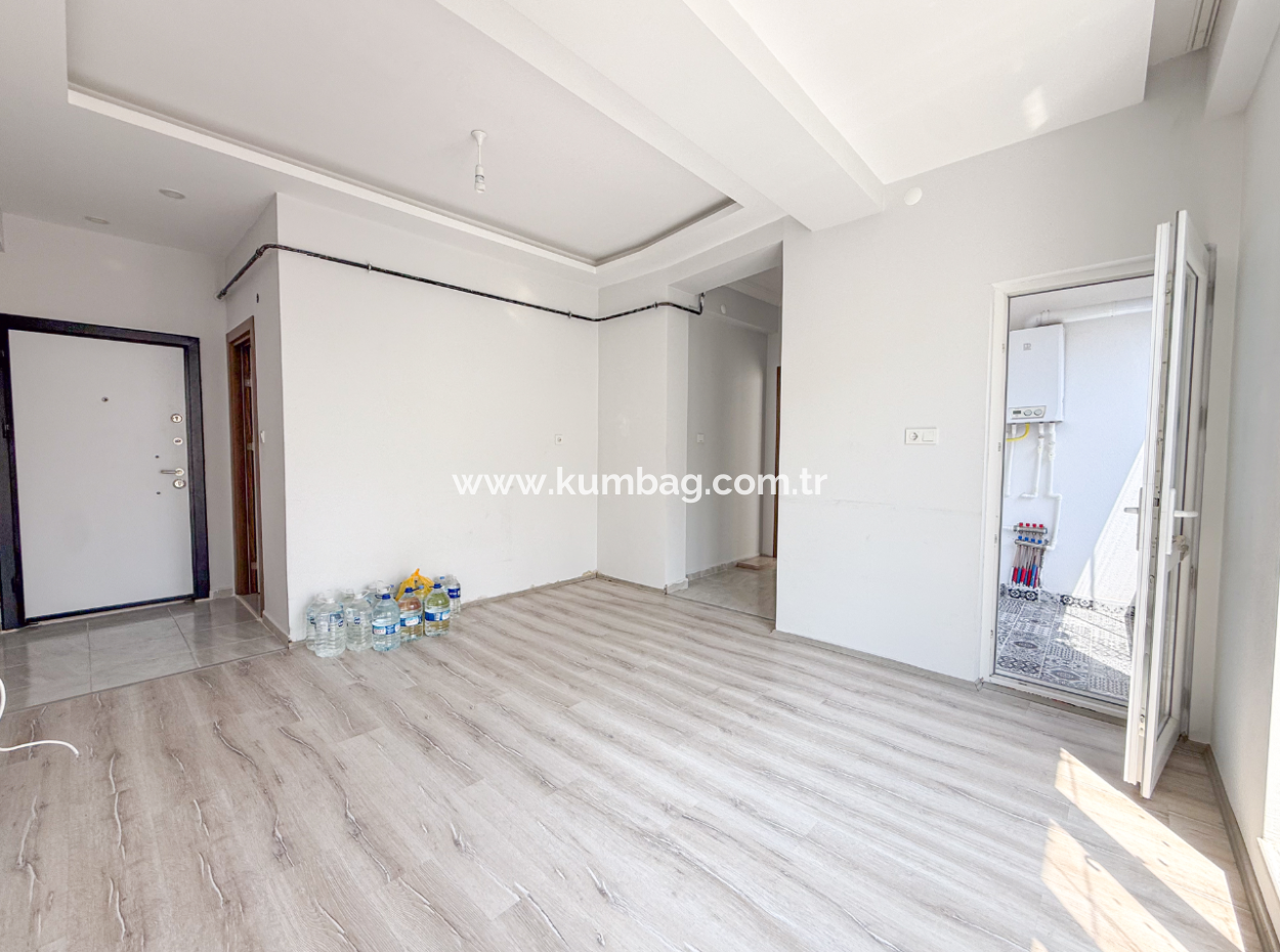 Kumbağ'ın Tam Merkezinde İskanlı Satılık 1+1 Daire