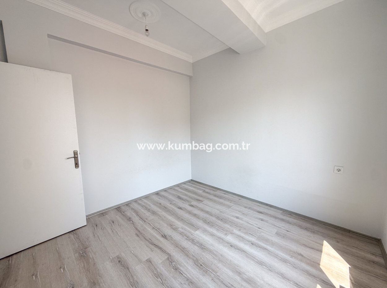 Kumbağ'ın Tam Merkezinde İskanlı Satılık 1+1 Daire