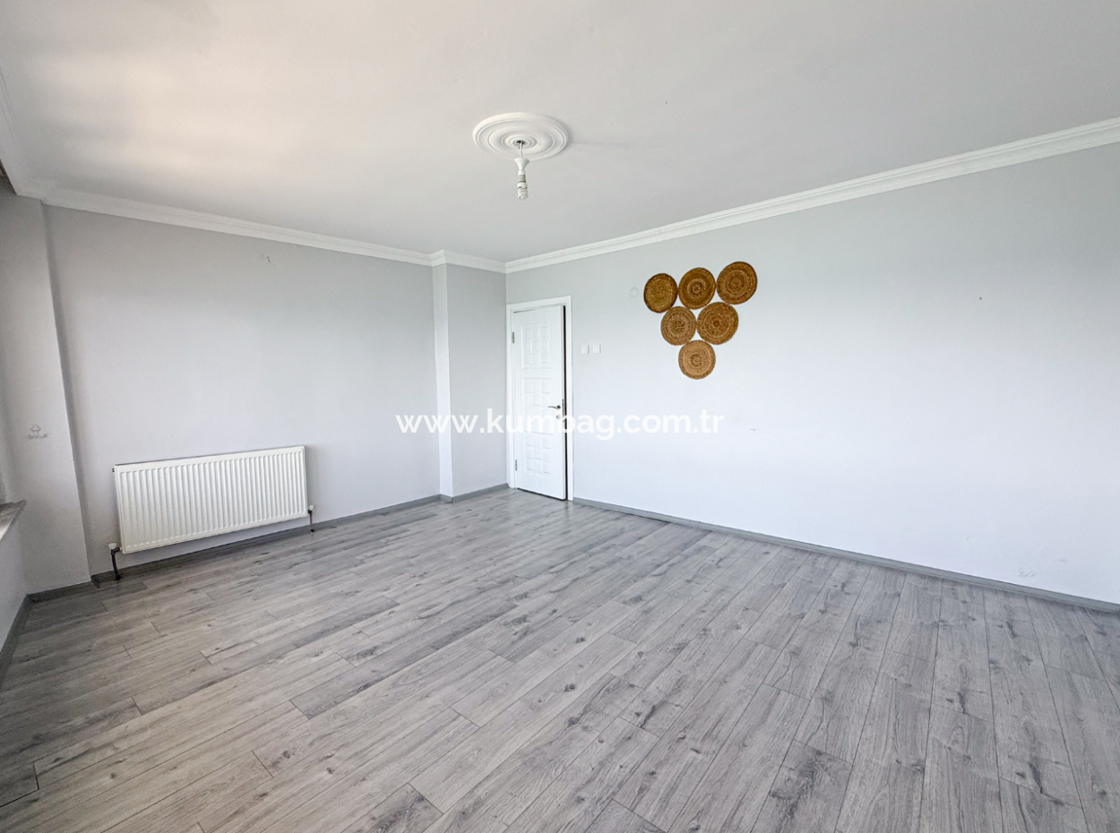 Kumbağ Sahil Kordonunda Panoramik Deniz Manzaralı 1+1 Kiralık