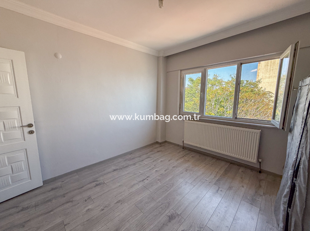 Kumbağ Sahil Kordonunda Panoramik Deniz Manzaralı 1+1 Kiralık