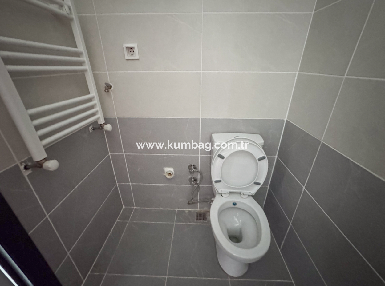 Kumbağ Havuzlu Sitede Denize Yakın Kiralık 2+1 Sıfır Daireler