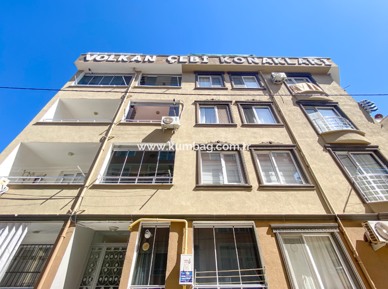 Kumbağ'da Merkezi Konumda Asansörlü İskanlı Satılık 2+1 Daire