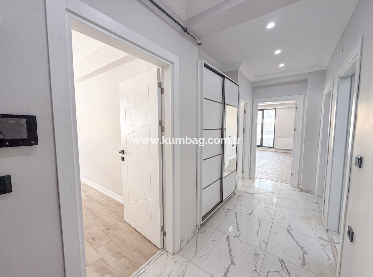 Atatürk Mahallesinde Yeni Binada Lüks Çok Geniş 2+1 Kiralık Daire 