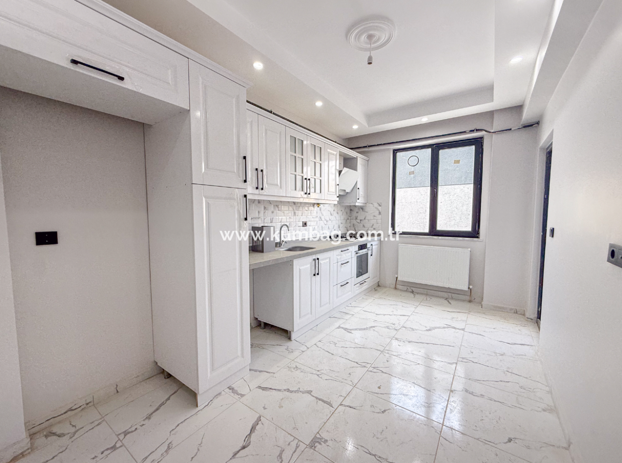 Atatürk Mahallesinde Yeni Binada Lüks Çok Geniş 2+1 Kiralık Daire 