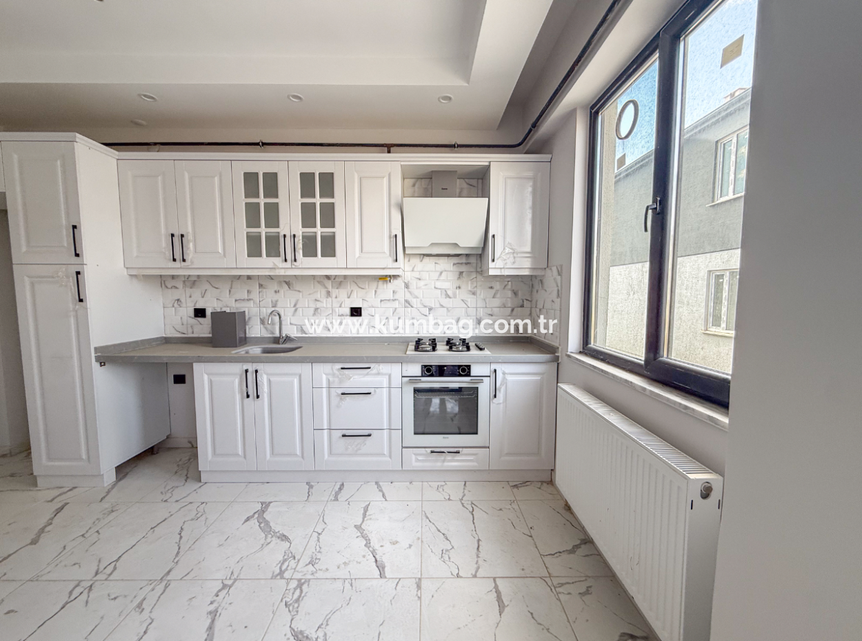 Atatürk Mahallesinde Yeni Binada Lüks Çok Geniş 2+1 Kiralık Daire 