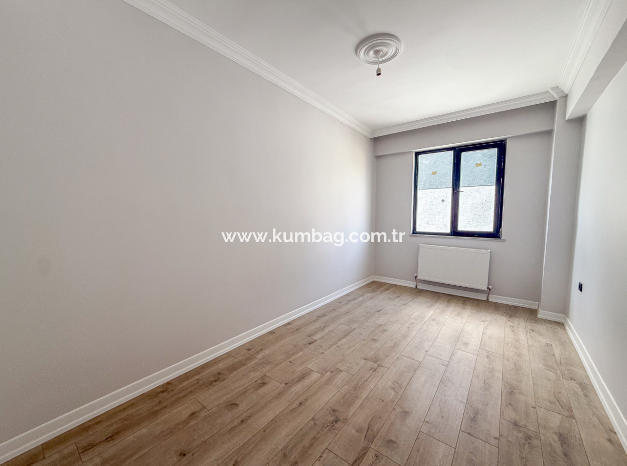 Atatürk Mahallesinde Yeni Binada Lüks Çok Geniş 2+1 Kiralık Daire 