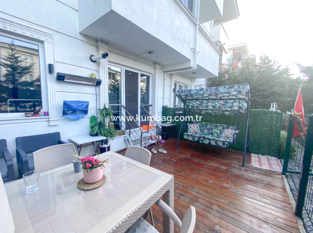 Kumbağ'da Havuzlu Site İçerisinde Bahçeli Kiralık 1+1 Daire