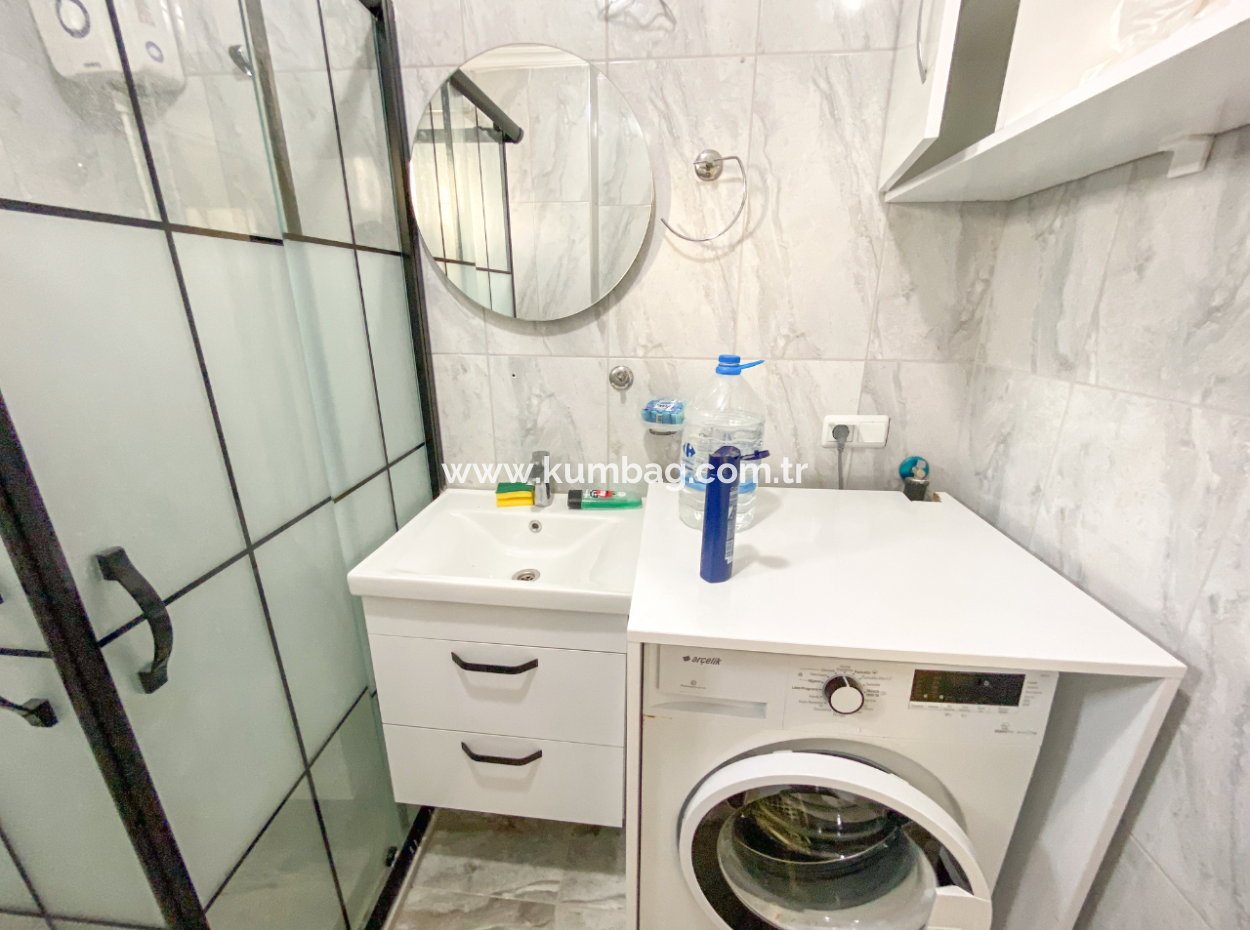 Kumbağ'da Caddenin Deniz Tarafında Eşyalı 2+1 Kiralık Daire