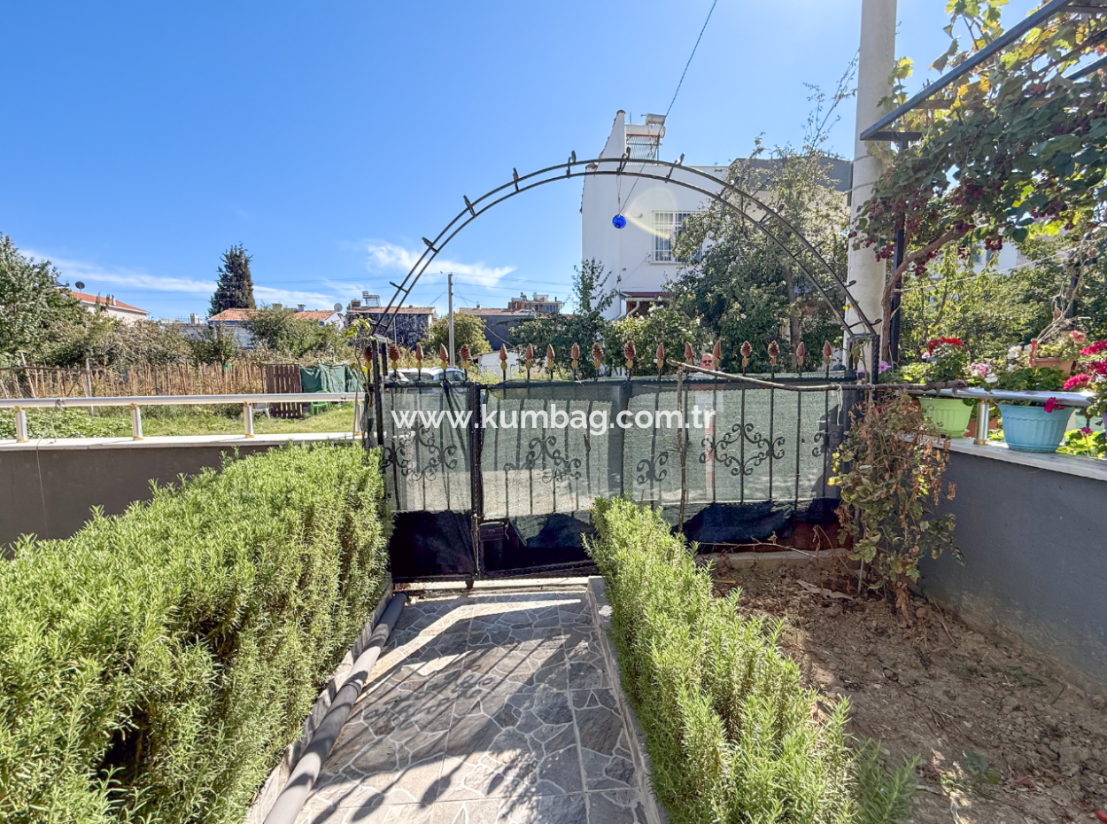 Kumbağ'da Caddenin Deniz Tarafında 2+1 Eşyalı Kiralık Daire