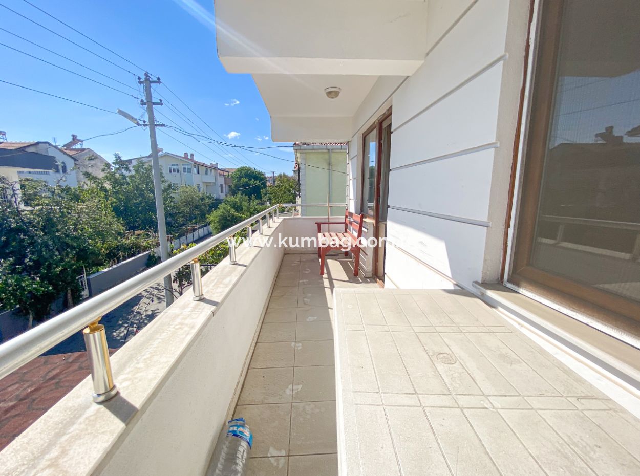 Kumbağ'da Caddenin Deniz Tarafında 2+1 Eşyalı Kiralık Daire