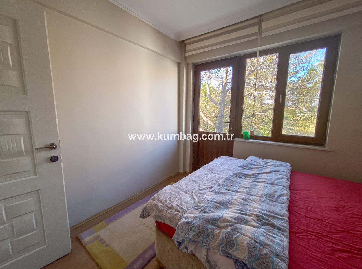 Kumbağ'da Caddenin Deniz Tarafında 2+1 Eşyalı Kiralık Daire