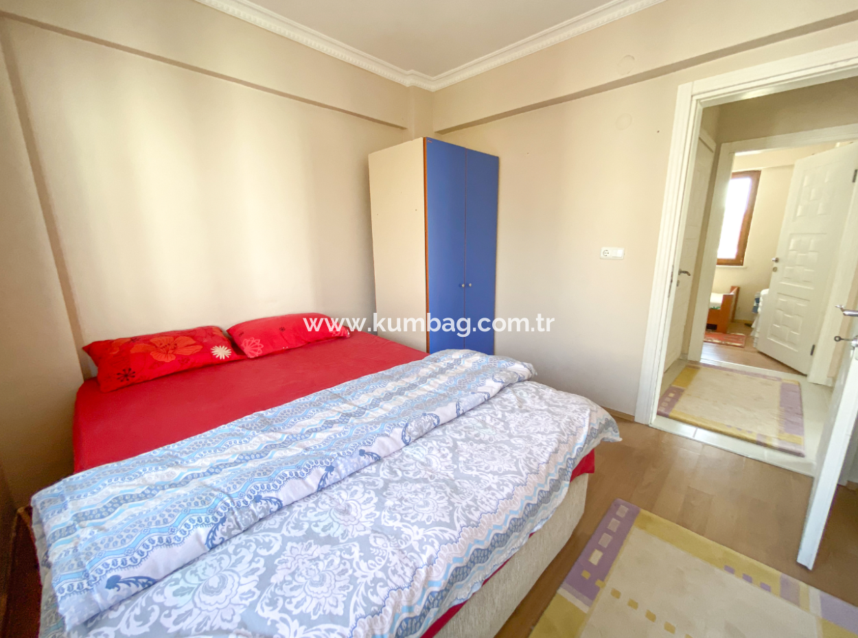Kumbağ'da Caddenin Deniz Tarafında 2+1 Eşyalı Kiralık Daire