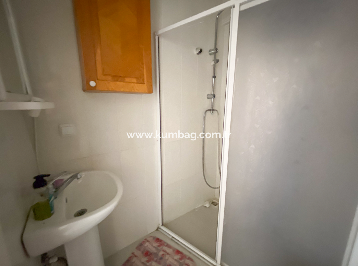 Kumbağ'da Caddenin Deniz Tarafında 2+1 Eşyalı Kiralık Daire