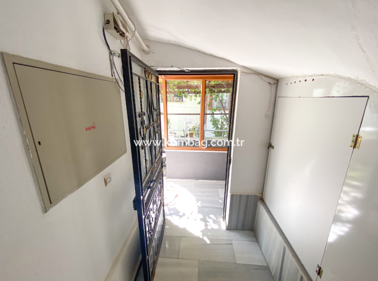 Kumbağ'da Caddenin Deniz Tarafında 2+1 Eşyalı Kiralık Daire