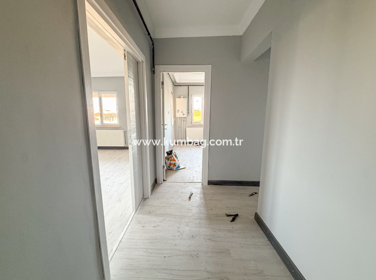 Altınova'da Merkezi Konumda Çok Geniş 3+1 Kiralık Daire