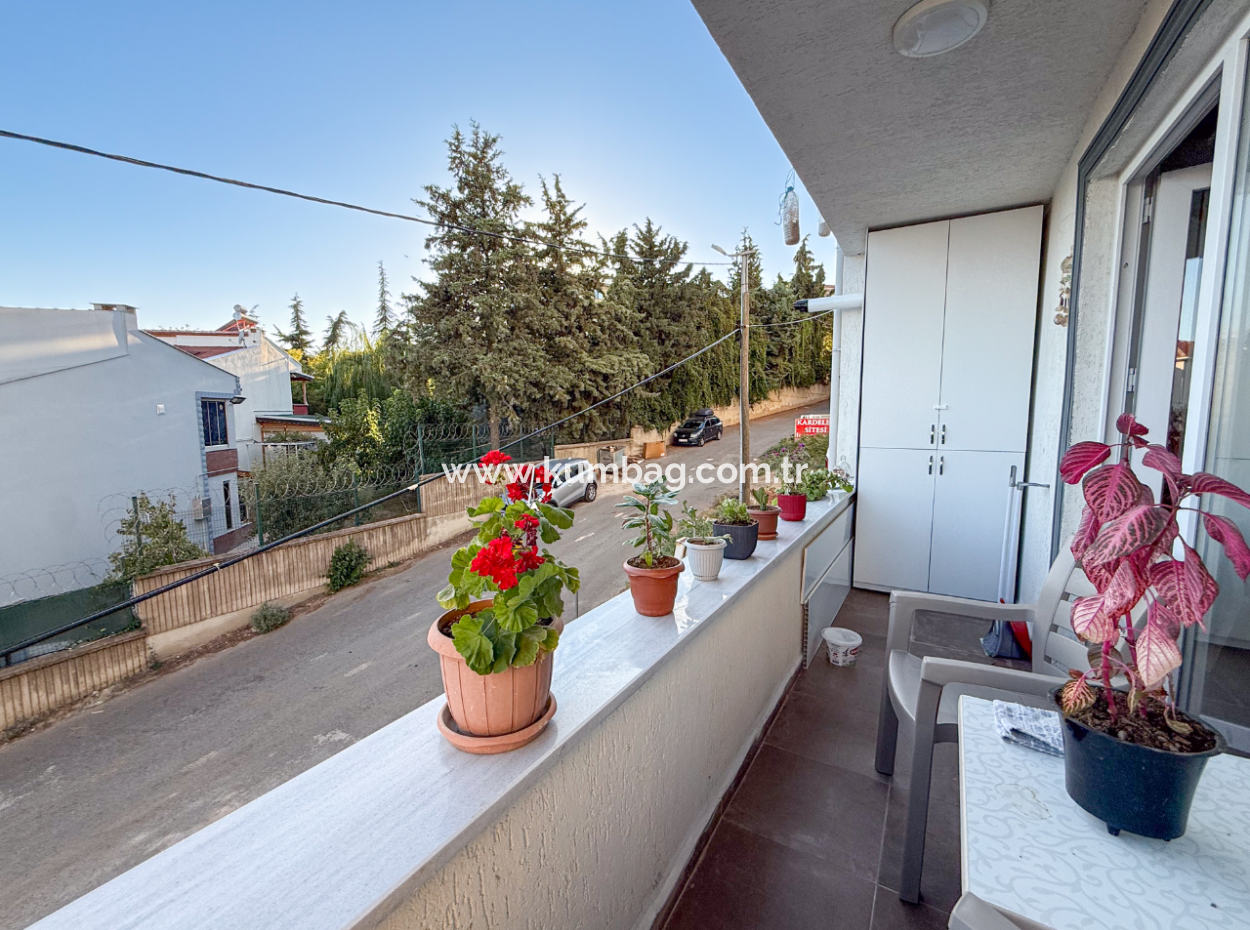 Topağaç'ta Deniz Manzaralı Yeni Ve Full Eşyalı Satılık 2+1 Daire