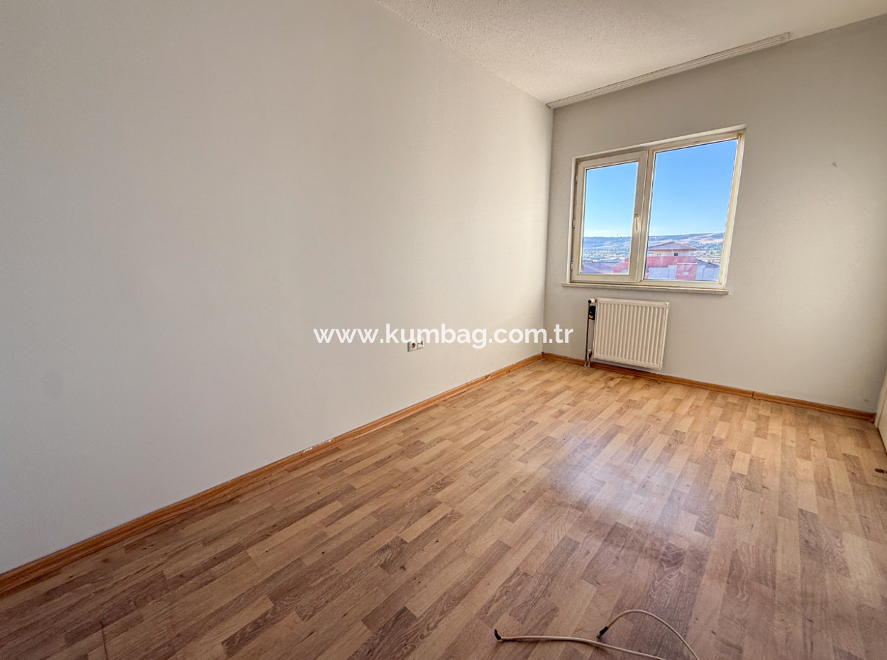 Karadeniz Mahallesinde Toki Konutlarında İskanlı Satılık 2+1 Daire 