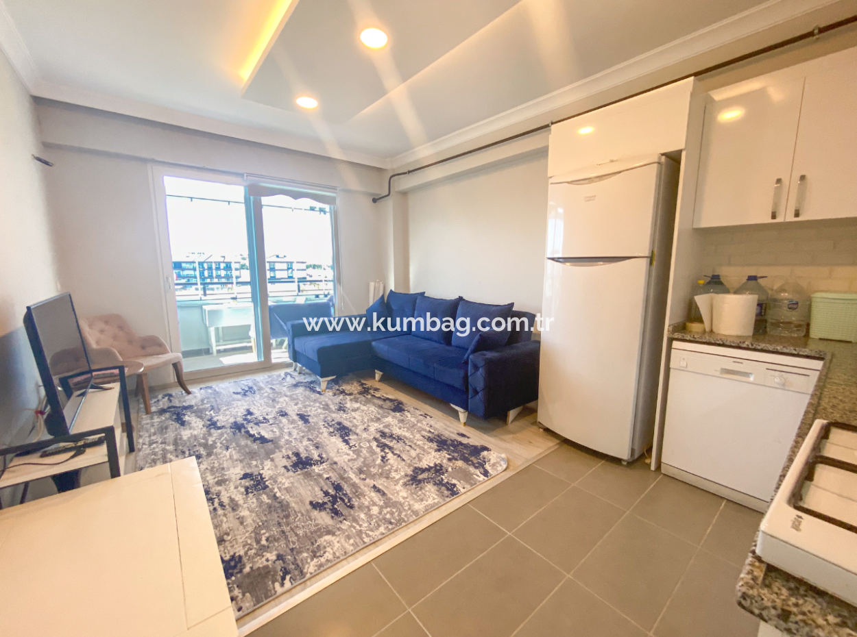 Aquaparklı Havuzlu Denize Yakın Sitede Satılık 2+1 Daire