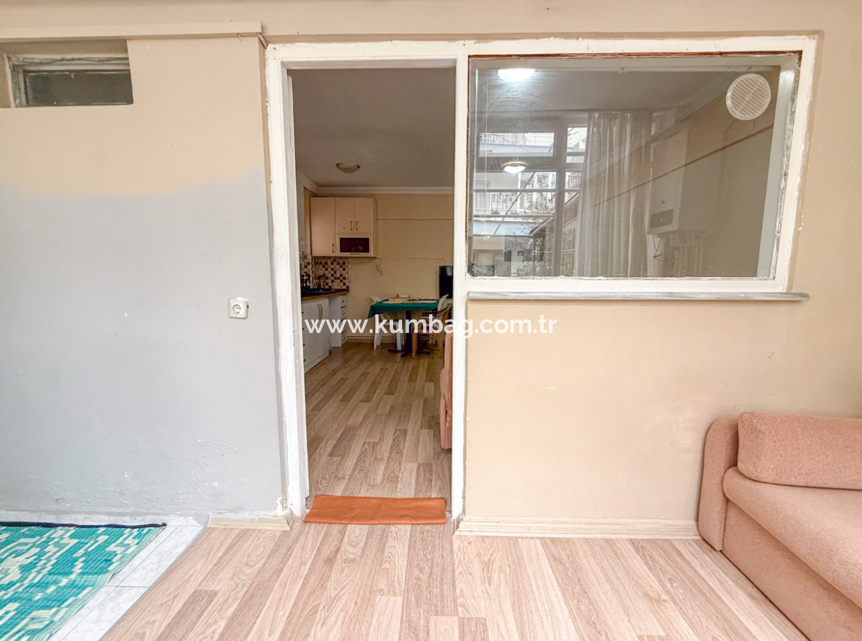Kumbağ Merkezi Konumda Bahçeli Full Eşyalı 1+1 Satılık Daire