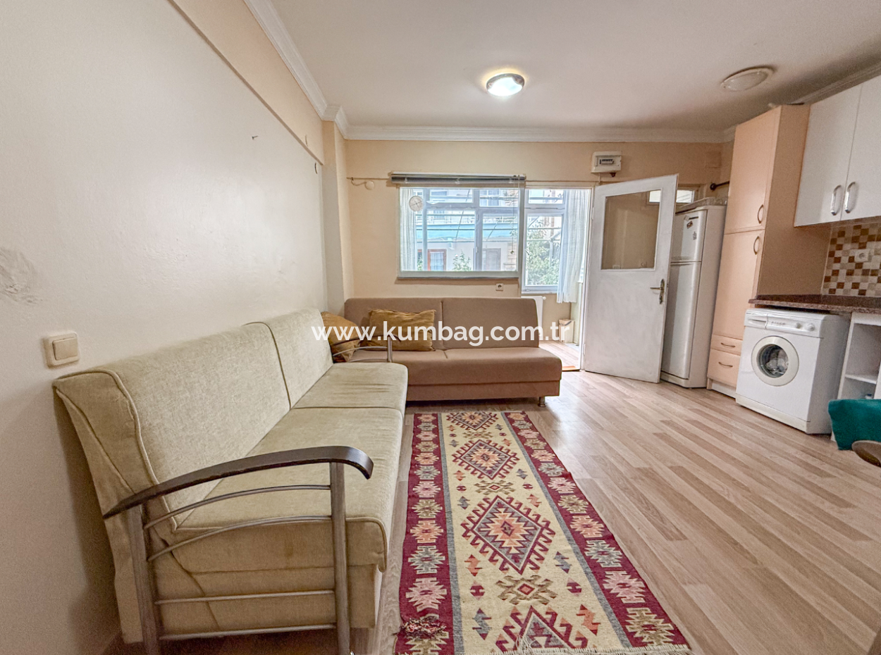 Kumbağ Merkezi Konumda Bahçeli Full Eşyalı 1+1 Satılık Daire