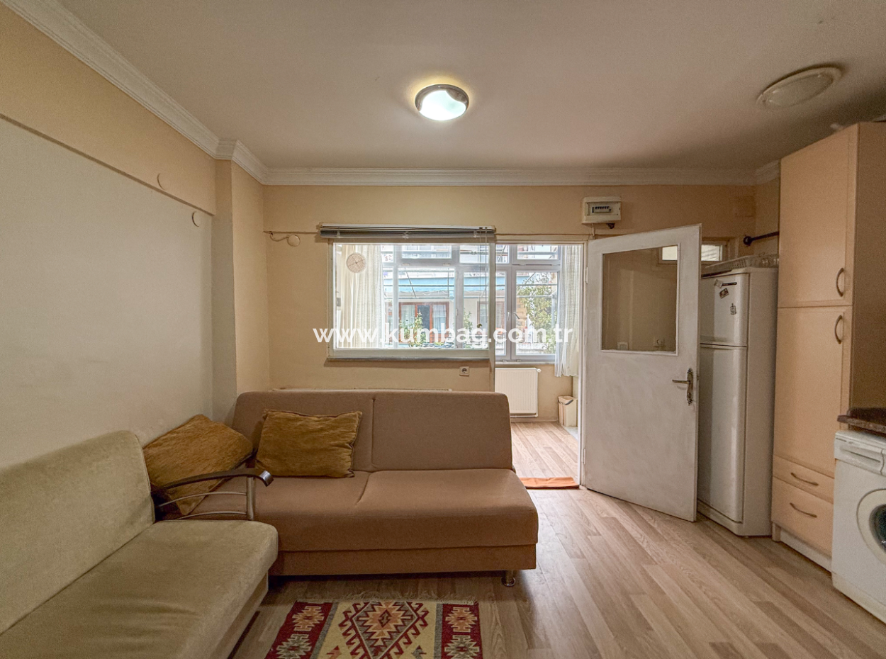 Kumbağ Merkezi Konumda Bahçeli Full Eşyalı 1+1 Satılık Daire