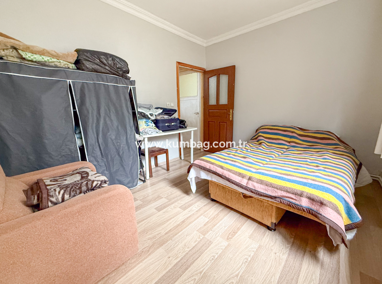 Kumbağ Merkezi Konumda Bahçeli Full Eşyalı 1+1 Satılık Daire