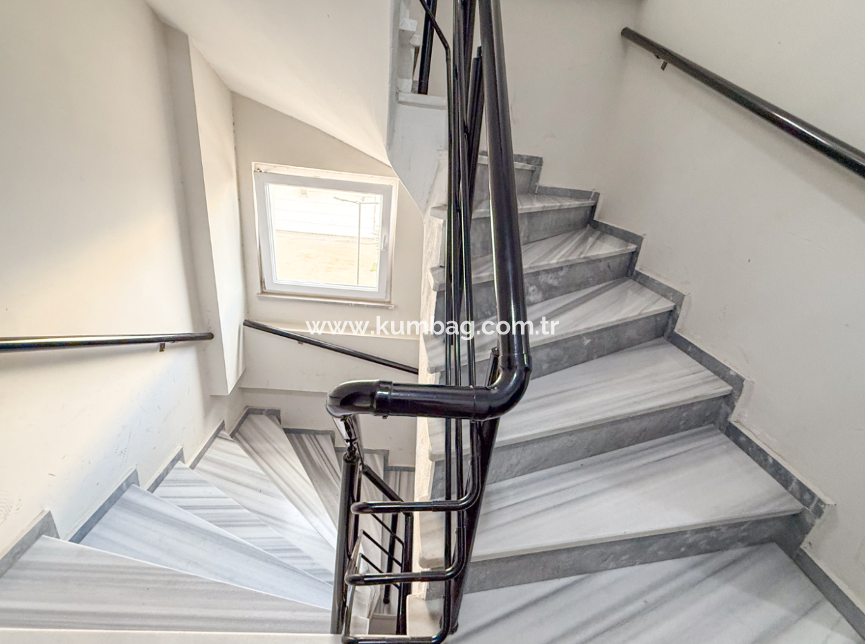 Aquaparklı Havuzlu Denize Yakın Site İçinde Satılık 1+1 Daire