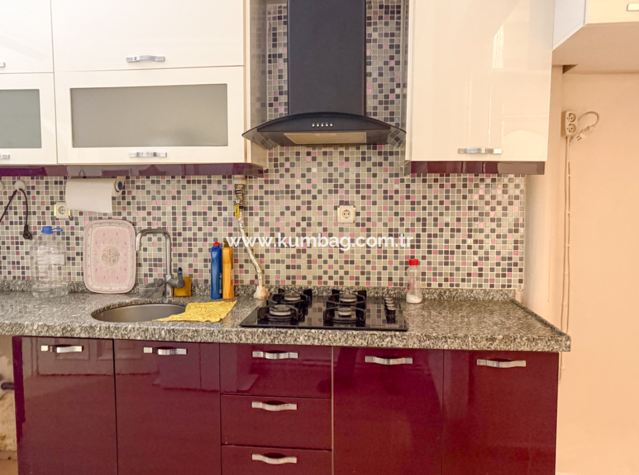 Muratlı Caddesinde Asansörlü Geniş Ve İskanlı Satılık 2+1 Daire