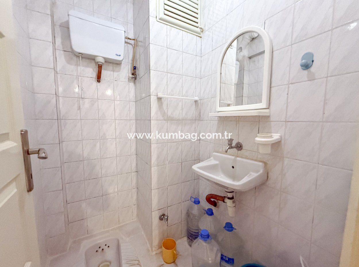 Muratlı Caddesinde Asansörlü Geniş Ve İskanlı Satılık 2+1 Daire