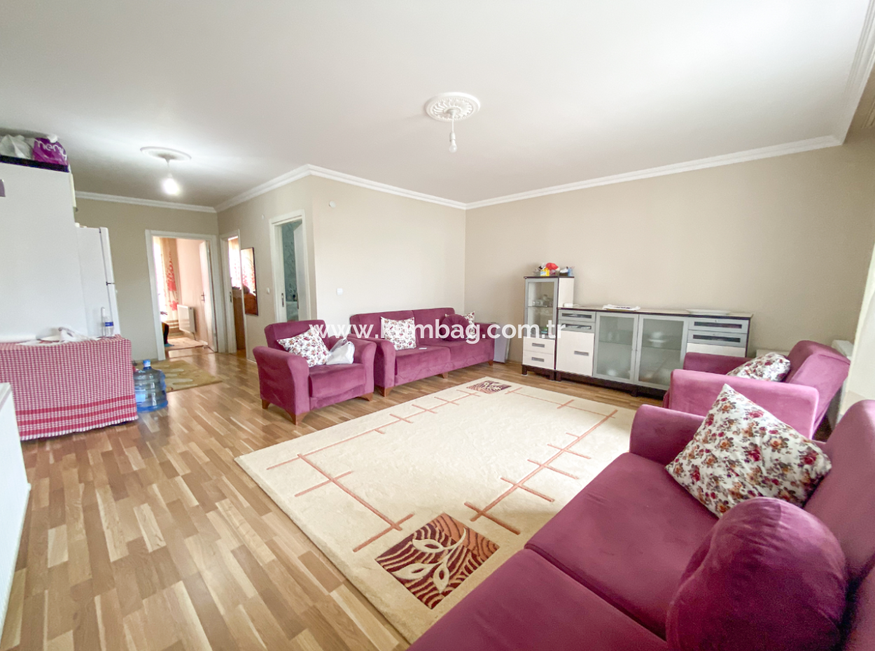 Kumbağ Köyiçinde Çok Geniş Eşyalı/Eşyasız 2+1 Kiralık Daire