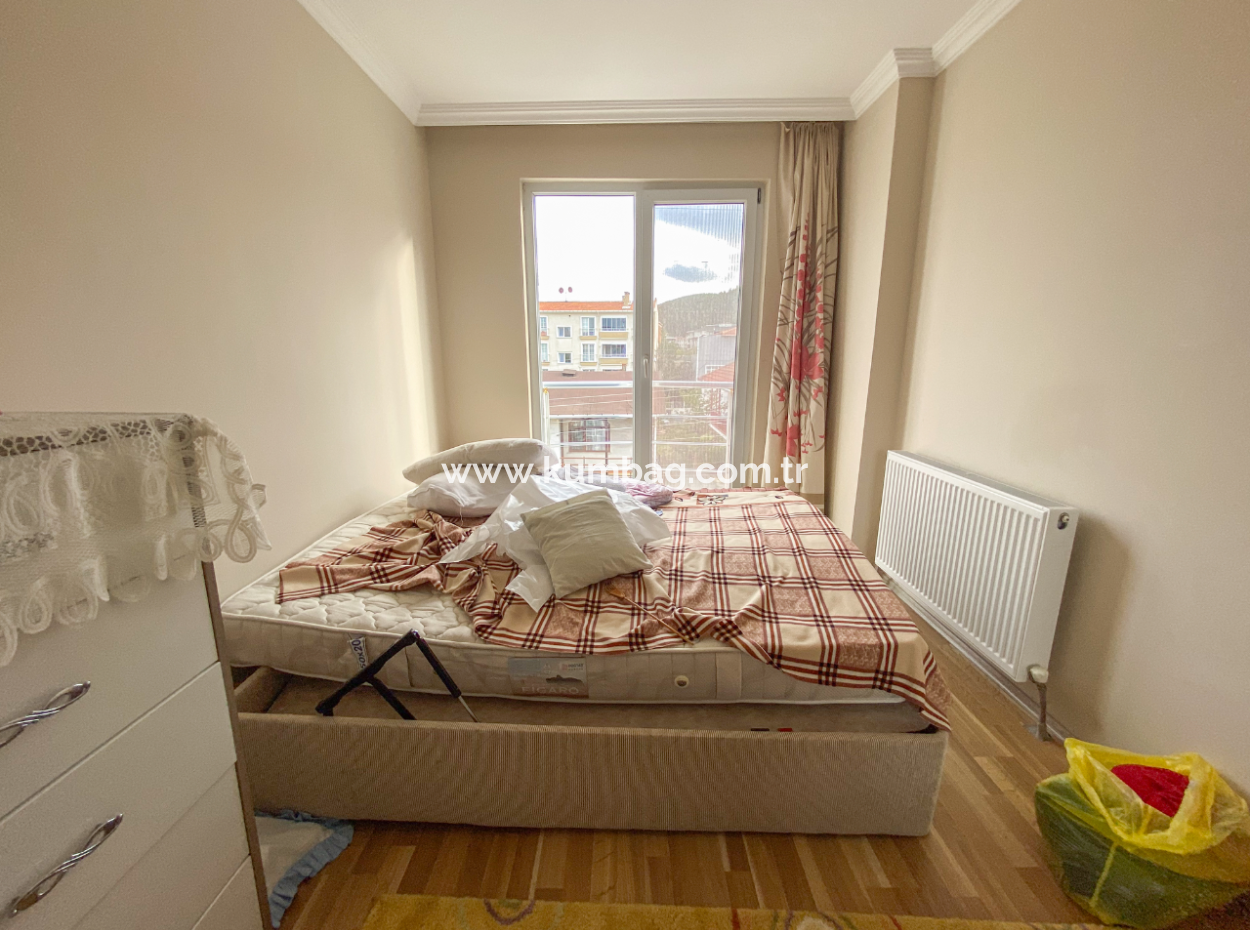 Kumbağ Köyiçinde Çok Geniş Eşyalı/Eşyasız 2+1 Kiralık Daire