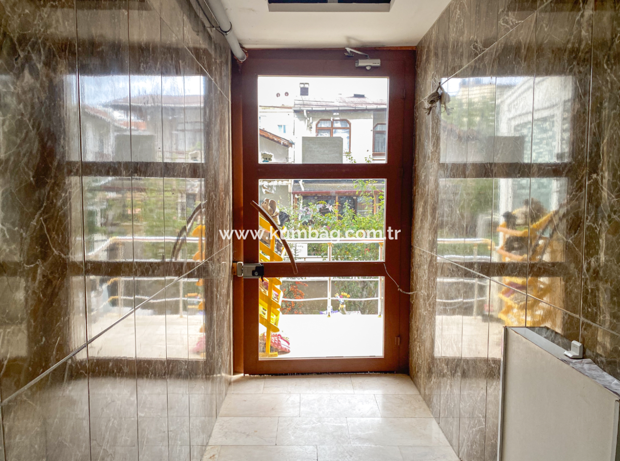 Kumbağ Köyiçinde Çok Geniş Eşyalı/Eşyasız 2+1 Kiralık Daire