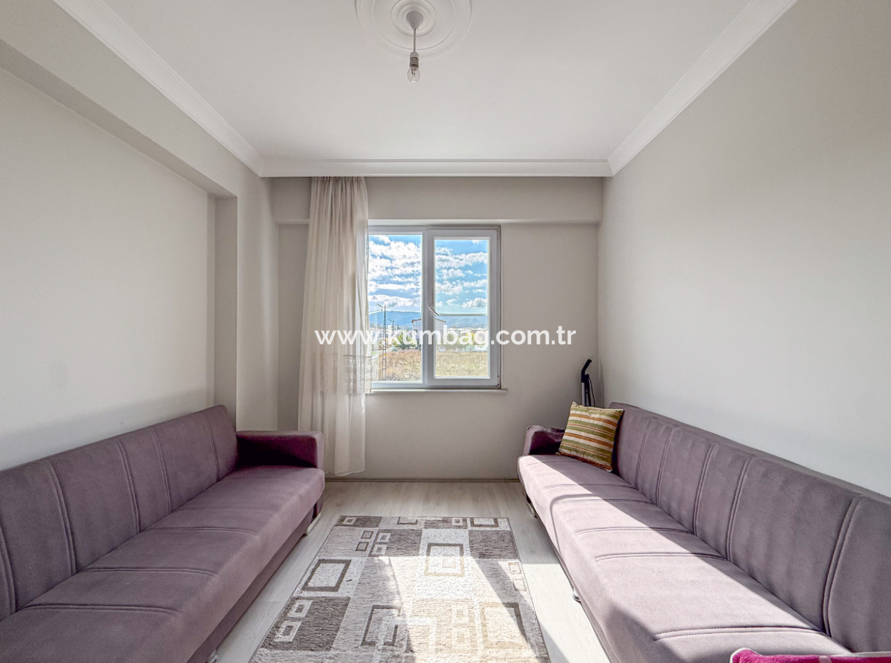 Aquaparklı Havuzlu Denize Yakın Sitede Eşyalı 1+1 Satılık Daire