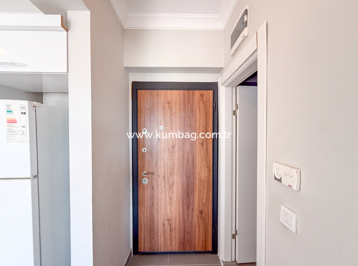 Aquaparklı Havuzlu Denize Yakın Sitede Eşyalı 1+1 Satılık Daire