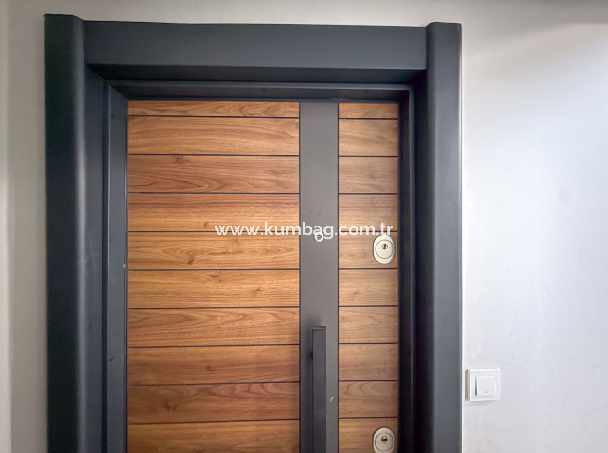 Aquaparklı Havuzlu Denize Yakın Sitede Eşyalı 1+1 Satılık Daire