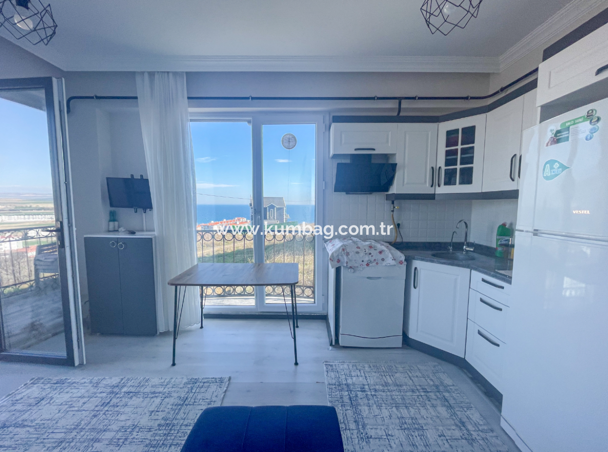Komple Deniz Manzaralı Kumbağ Tepede İskanlı Satılık 2+1 Daire