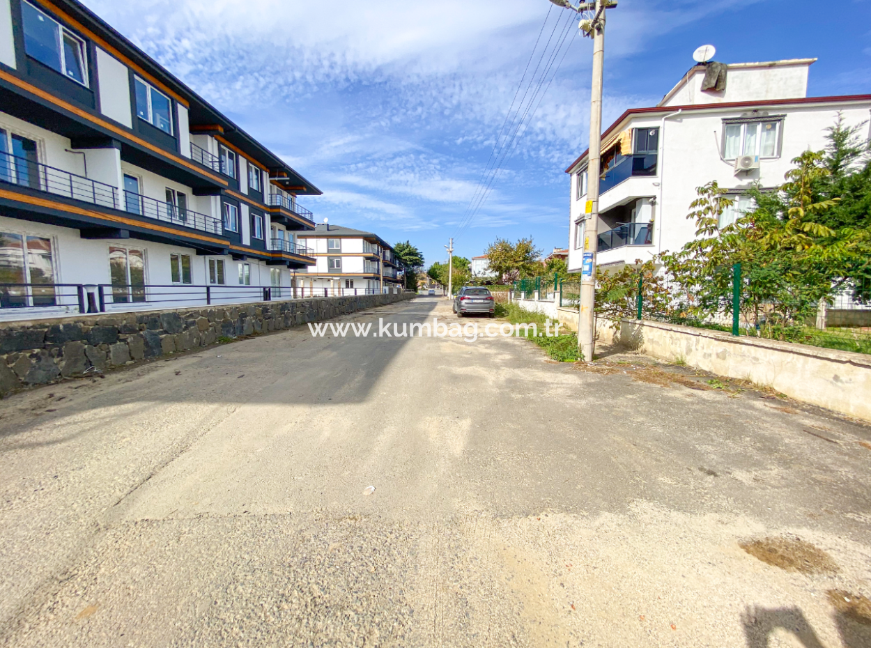 Kumbağ'da Caddenin Deniz Tarafında İskanlı Bahçe Katı 1+1 Daire