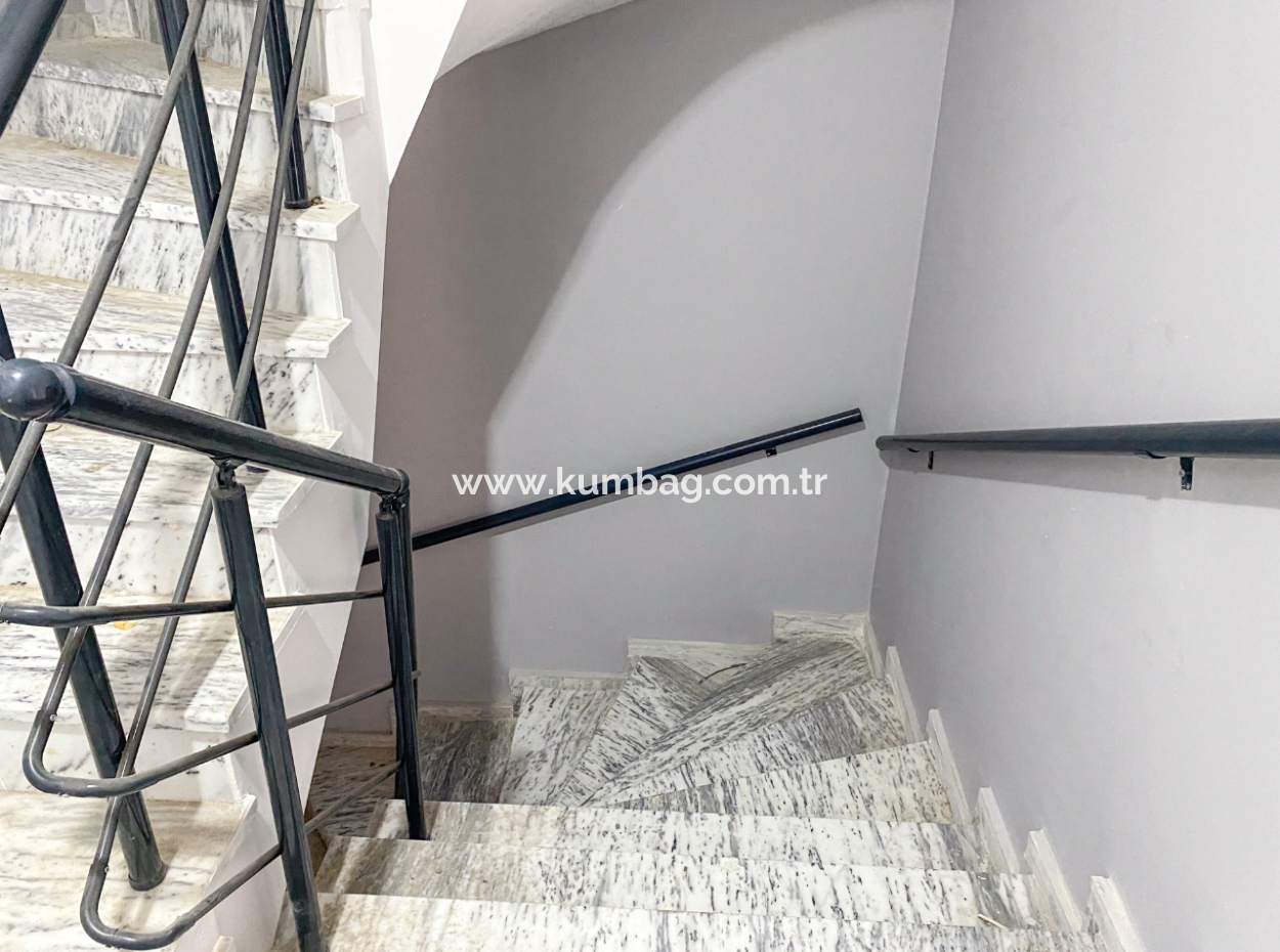 Kumbağ Deniz Tarafında Havuzlu Sitede Satılık Lüks 2+1 Daireler