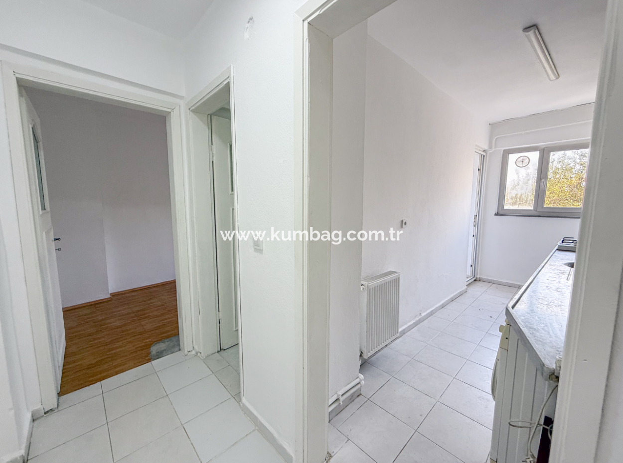 Kumbağ Kordonda Denize Sıfır Binada Çift Balkonlu 1+1 Kiralık