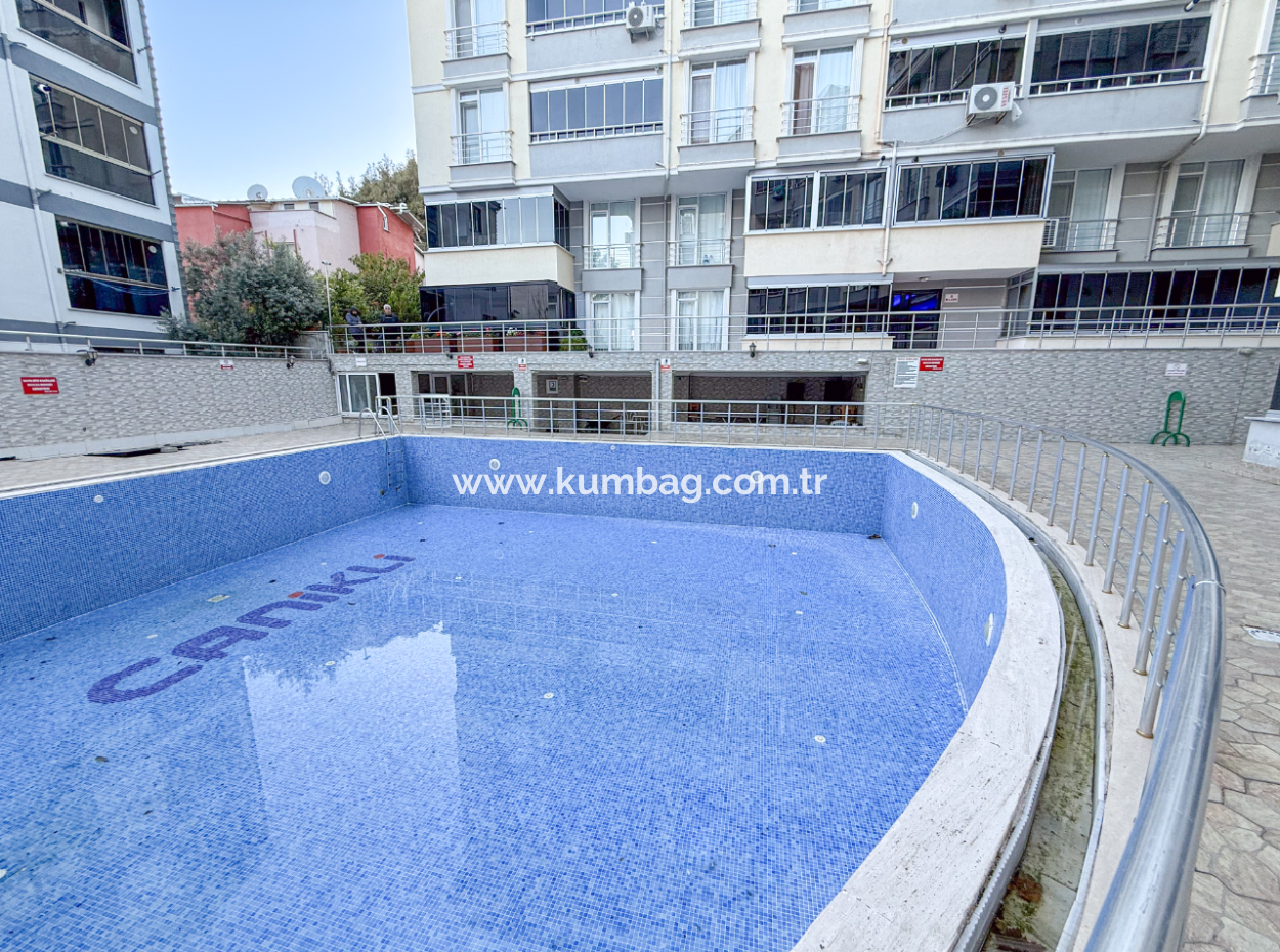 Kumbağ'da Havuzlu Site İçerisinde Geniş Ve Ferah 2+1 Satılık Daire 