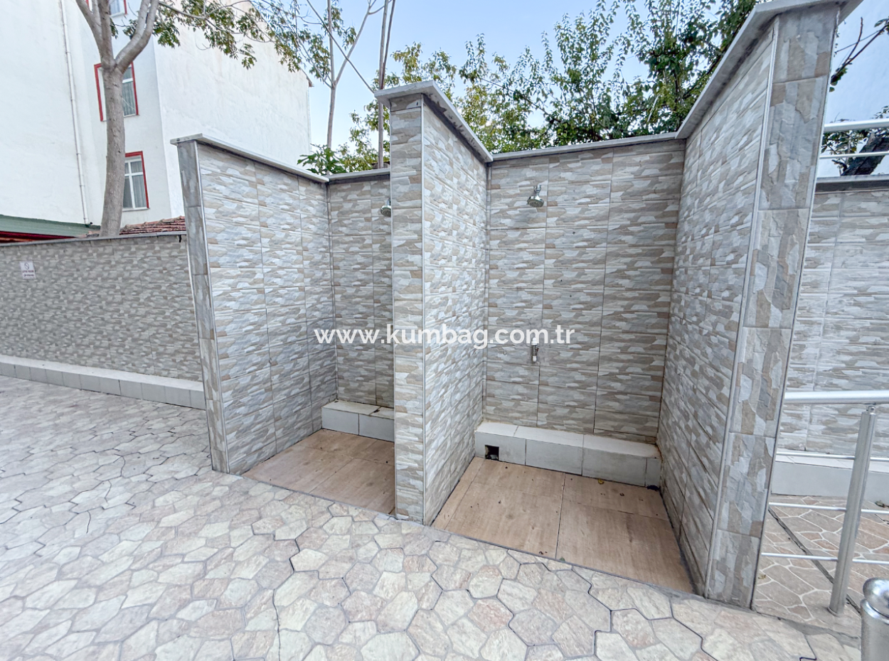 Kumbağ'da Havuzlu Site İçerisinde Geniş Ve Ferah 2+1 Satılık Daire 