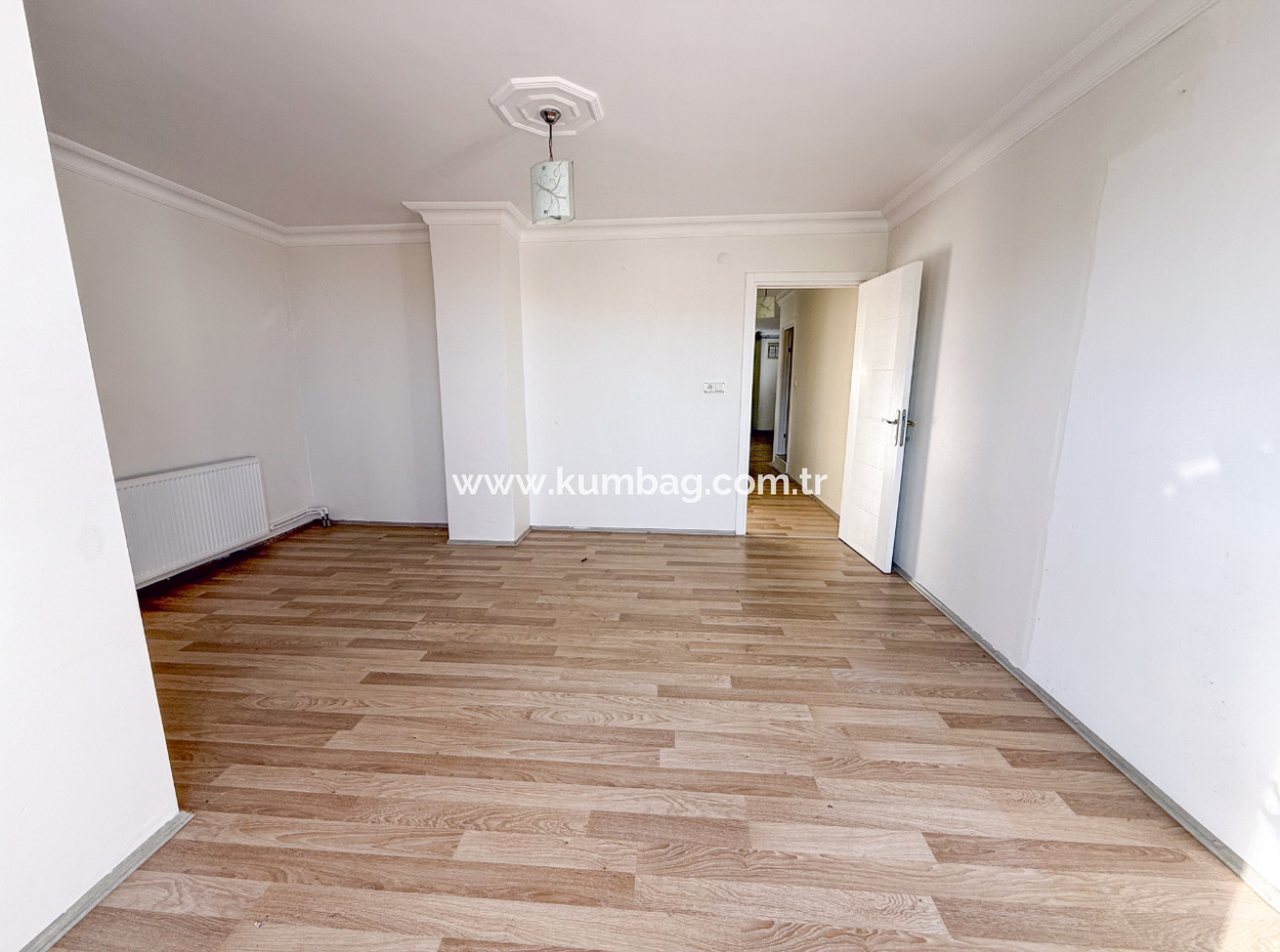 Kumbağ'da Havuzlu Site İçerisinde Geniş Ve Ferah 2+1 Satılık Daire 