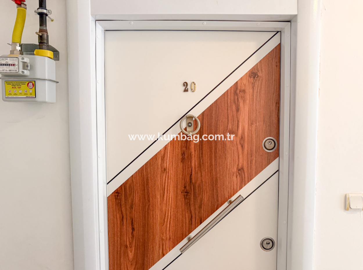 Kumbağ'da Havuzlu Site İçerisinde Geniş Ve Ferah 2+1 Satılık Daire 