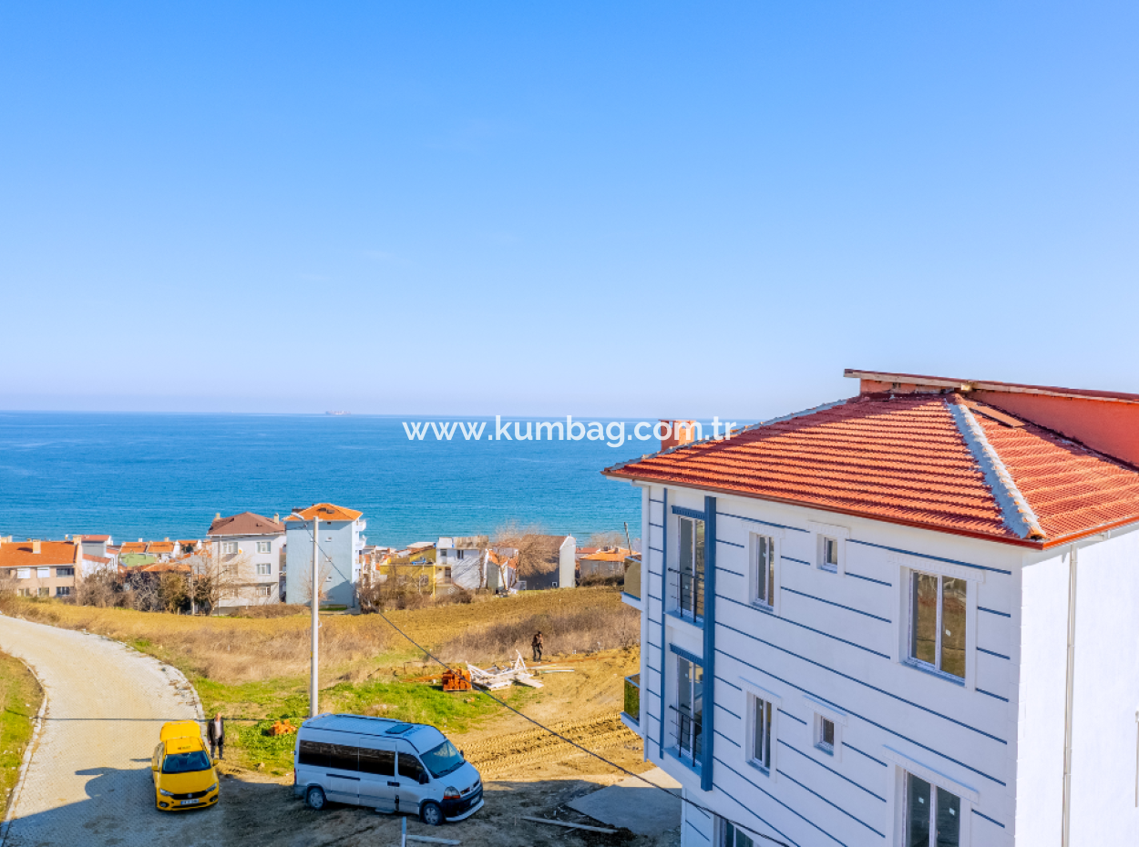 Kumbağ'da Panoramik Deniz Manzaralı İskanlı Satılık 1+1 Daire