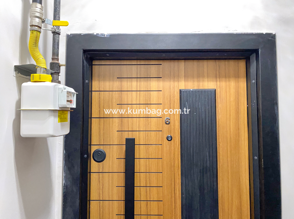 Yeni Sitede Geniş Ve Ferah İskanlı Satılık Ara Kat 2+1 Daire